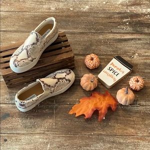 Steve Madden Gills Slip-On Sneaker ❤️